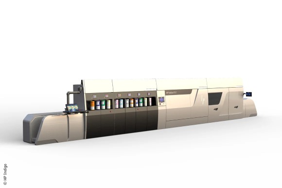 Distributed Drive Systems for Control Cabinet-Free Machine Concepts